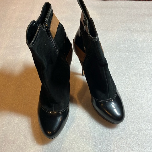 Charles David leather booties - Picture 1 of 9